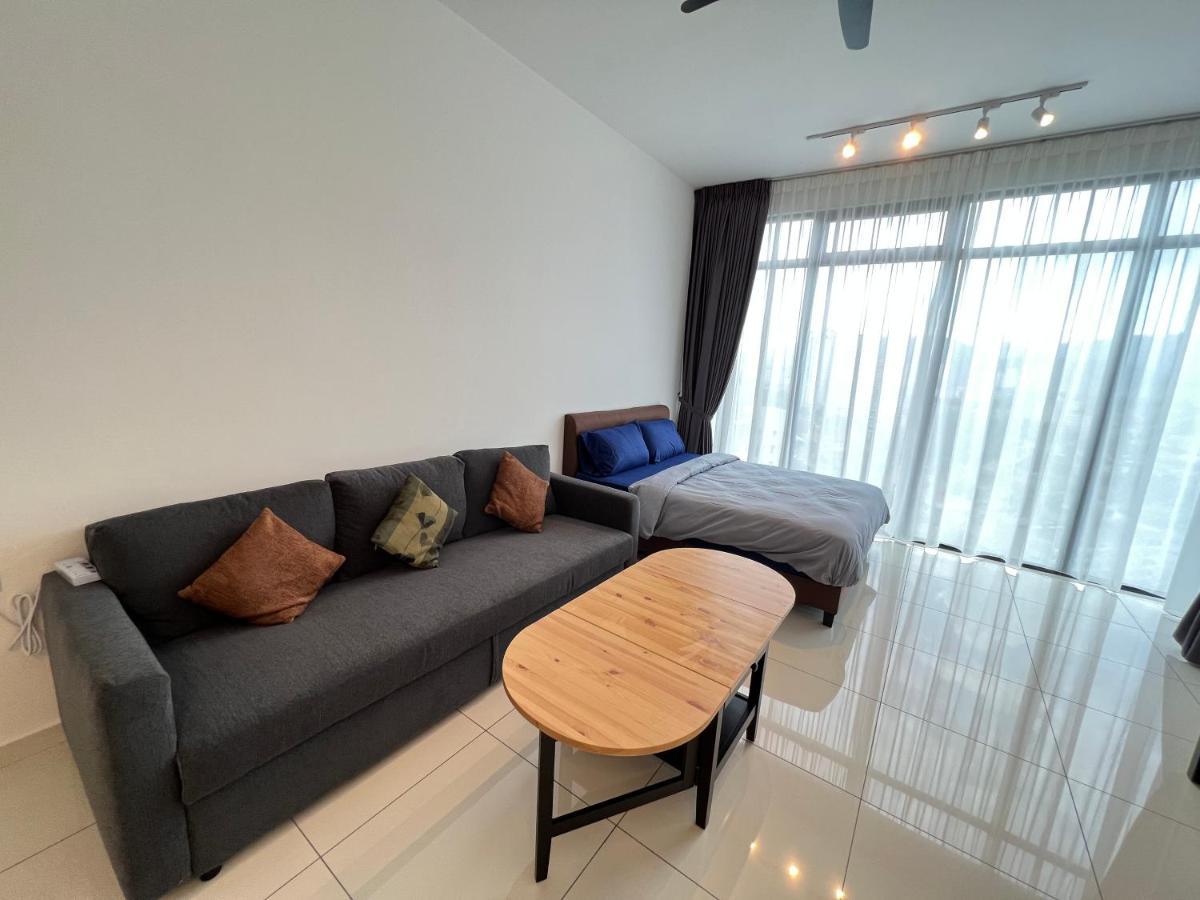 Beacon Executive #cozyfamilystay #rooftoppool #13 George Town