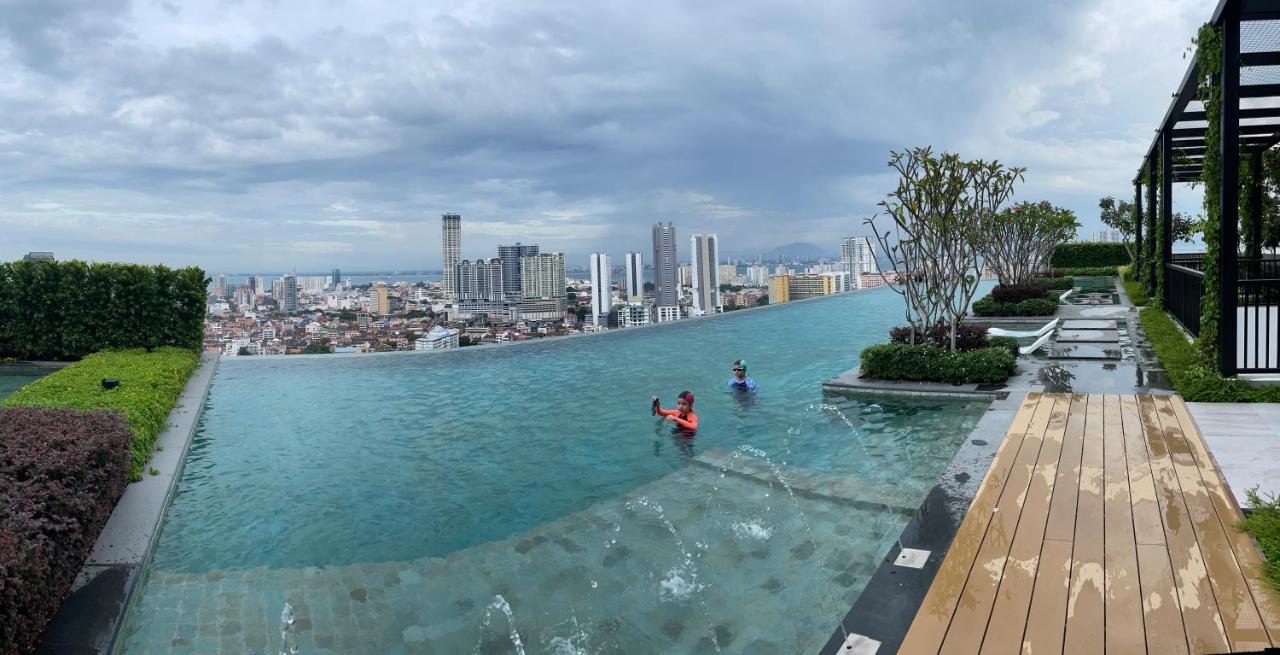 Beacon Executive #cozyfamilystay #rooftoppool #13
