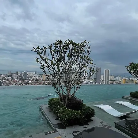 Beacon Executive Suites #Cozyfamilystay #Rooftoppool #13 George Town Exterior photo